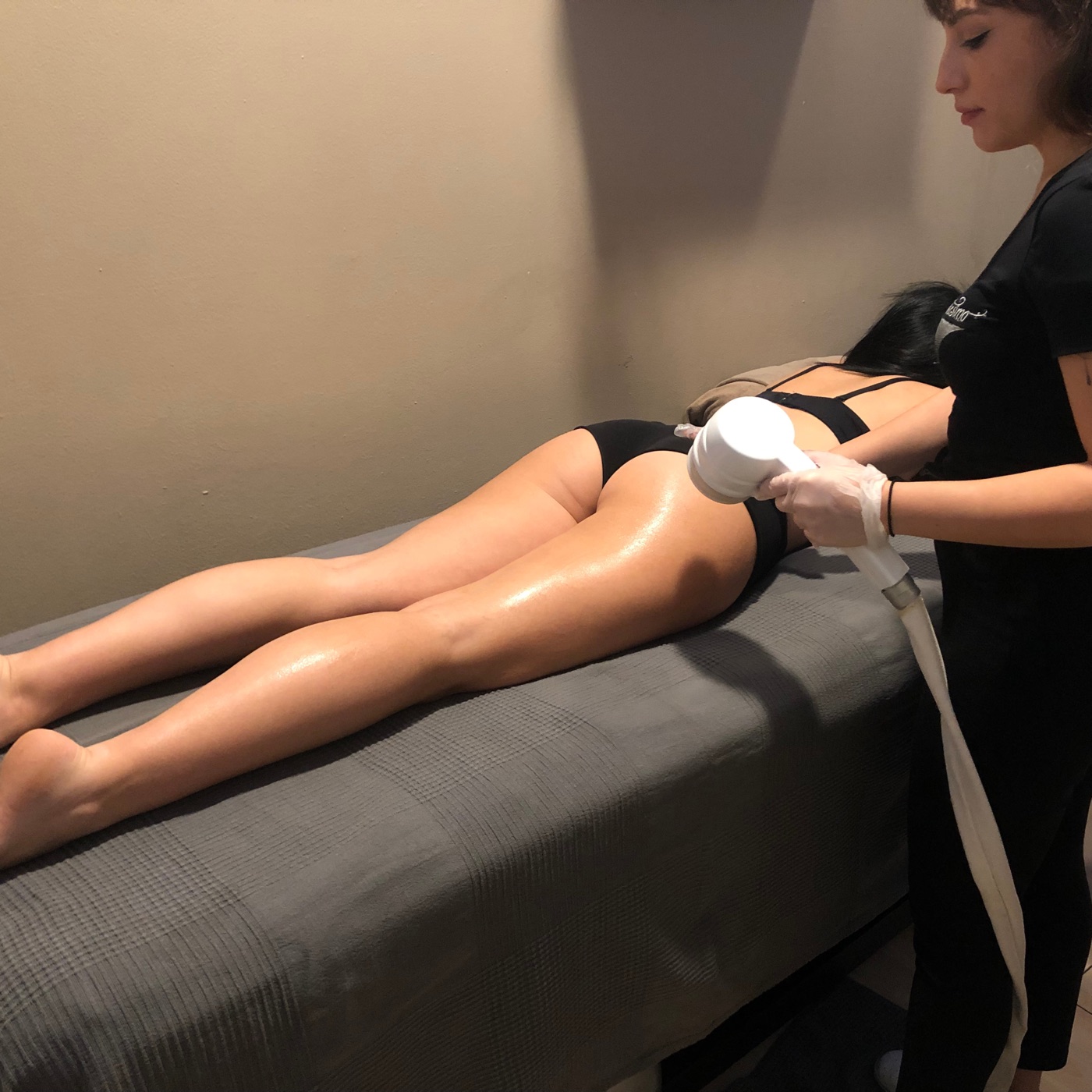 Trattamento corpo con tecnologia in cabina